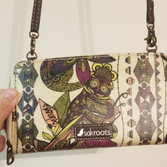 Sakroots Geometric Spirit Desert Owl Crossbody Wallet - Picture 4 of 6